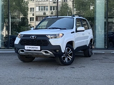 Lada Niva Travel