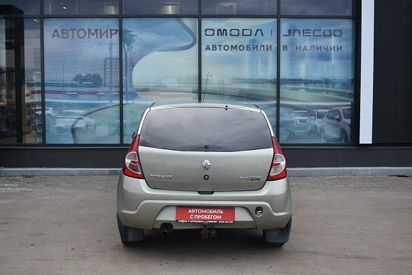Купить Рено Сандеро 2012г.