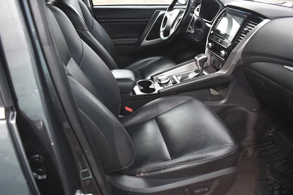 Купить Митсубиси Паджеро Спорт 2021г.