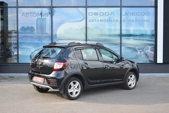 Купить Рено Сандеро 2017г.